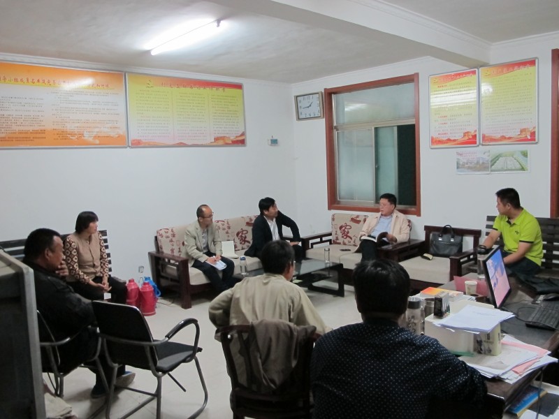 陈鲁起局长到河夹店村驻村指导工作